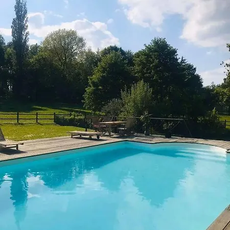 Chateau De Ramegnies-chin Bed and breakfast 2*