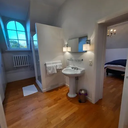 Chateau De Ramegnies-chin 2* Tournai