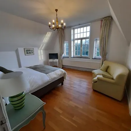 Chateau De Ramegnies-chin 2* Tournai