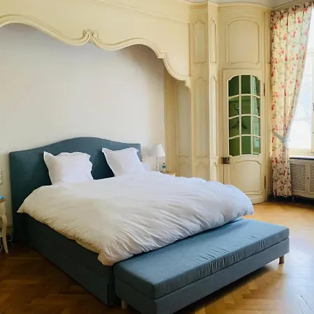Alojamento de Acomodação e Pequeno-almoço Chateau De Ramegnies-chin Tournai