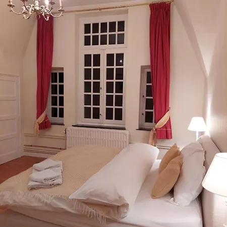 Bed and breakfast Chateau De Ramegnies-chin 2*