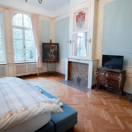 Chateau De Ramegnies-chin 2* Tournai